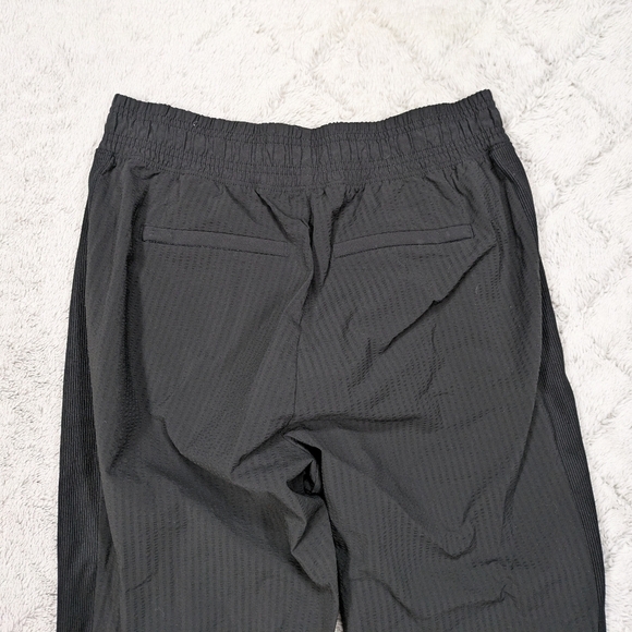 Athleta Pants Women's 2 Black Textured Brooklyn Jogger Nylon Light Run Travel - Picture 11 of 11
